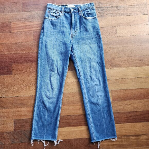 Abercrombie & Fitch "The Ankle Straight Ultra High Rise" Size 26/2 - Picture 1 of 15